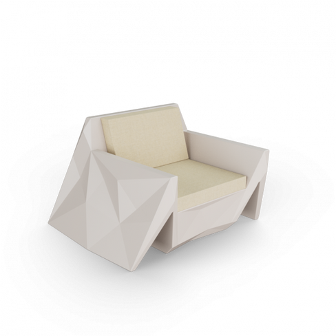 Кресло Quaro с подушками кофейный / аксессуар бежевый