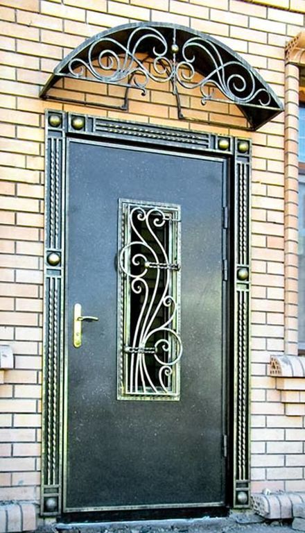 Узоры на двери из металла фото