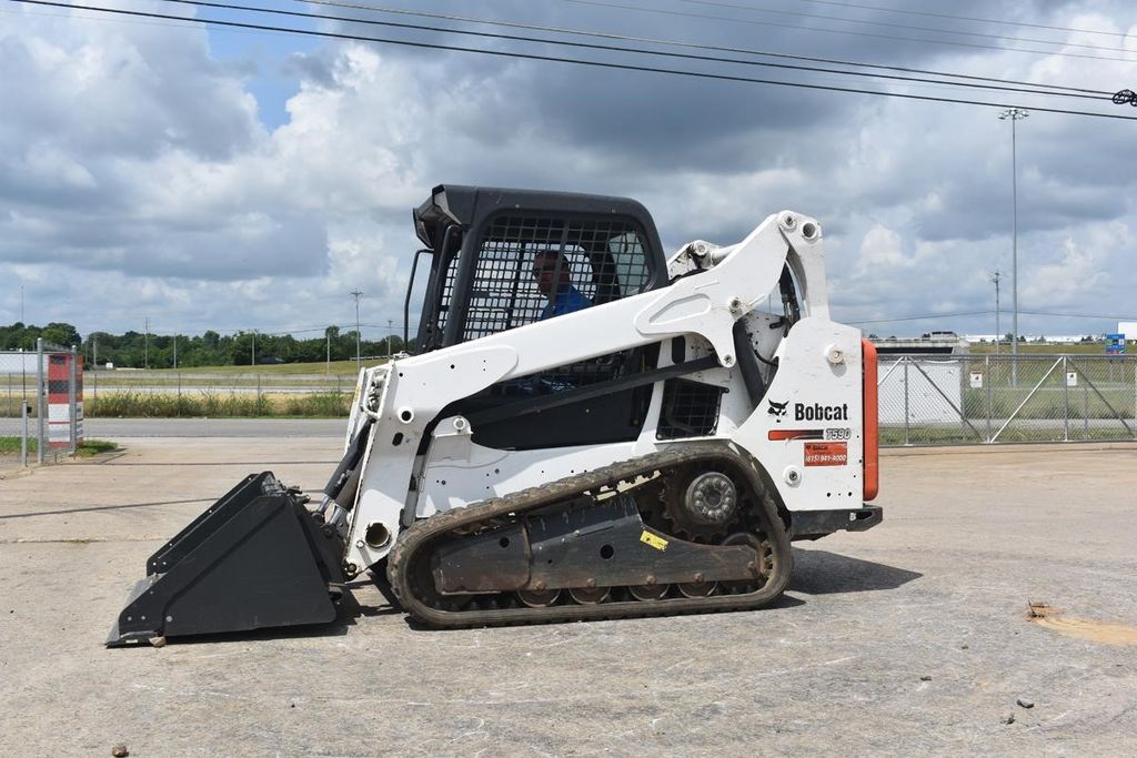 мини-погрузчик гусеничный bull slc1500. мини погрузчик гусеничный case tr 320. погрузчик на гусеничном ходу. гусеничный мини погрузчик caterpillar. катерпиллер фронтальный погрузчик гусеничный.