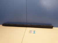 Накладка стекла передней левой двери для Toyota Prius W50 2015- Б/У